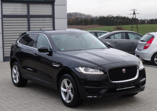 Jaguar F-Pace cena 89999 przebieg: 216000, rok produkcji 2016 z Stęszew małe 191